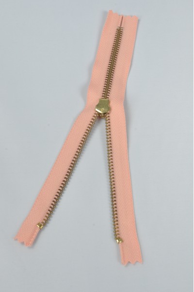 ZIP082   2號拉鏈  金銅密尾拉鏈   單頭金屬拉鏈  不設單獨拉鍊訂購  細節-2